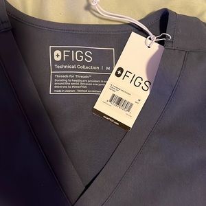 Brand new with tags FIGS top